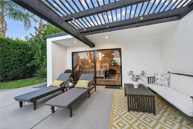 Building Photo - 75407 Montecito Dr