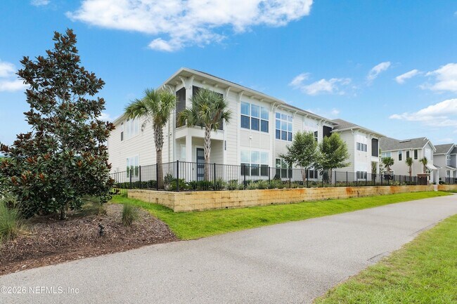 Building Photo - 16 Sewall Ln