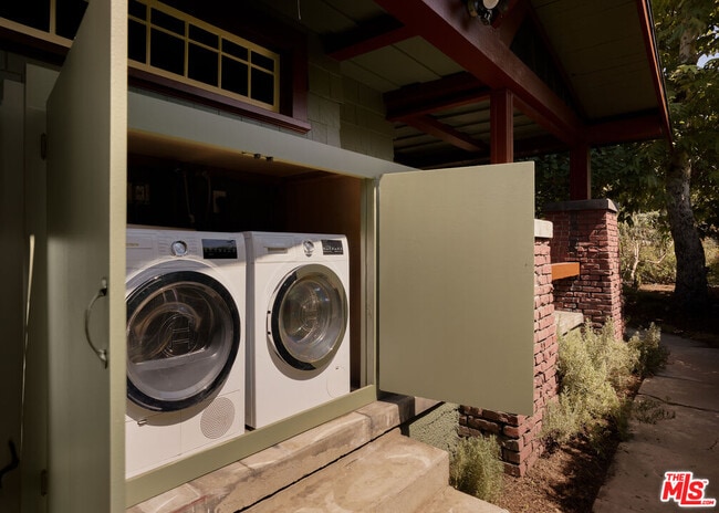 Building Photo - 2606 W Ave 30