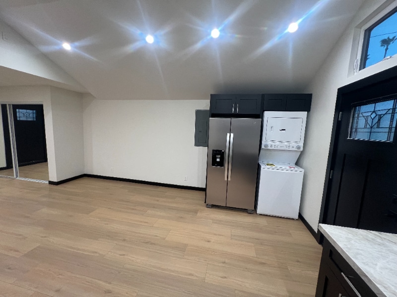 Building Photo - 1405-1405 Crenshaw Blvd