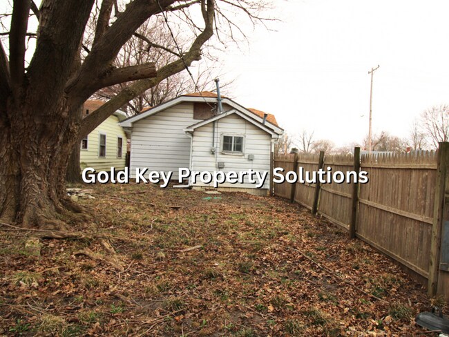 Building Photo - Updated 2 Bed 1 Bath Home for Rent (NO SECTION 8)