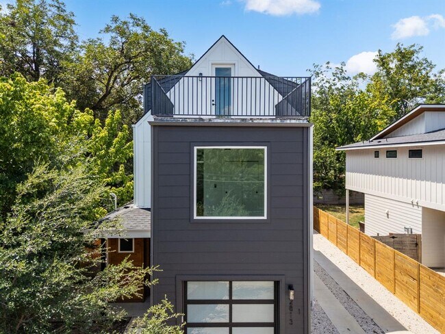 Building Photo - 2813 Prado St