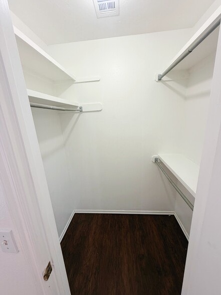 room 2 closet - 5320 W 7th Ave