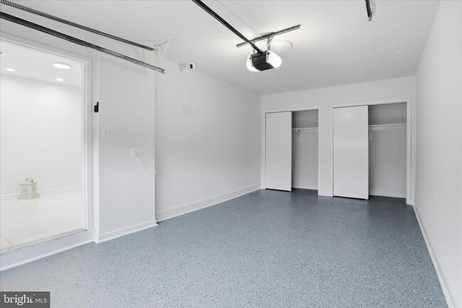 Building Photo - 5118 Woodmire Ln