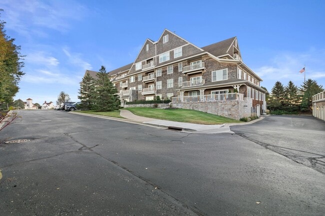 Building Photo - 4 Gas Light Dr