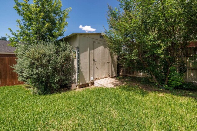 Building Photo - Furnished and For Lease