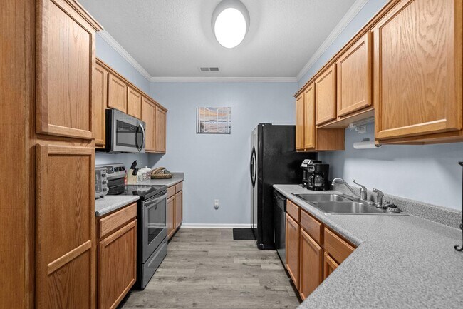 Building Photo - 120 Lazy Willow Ln