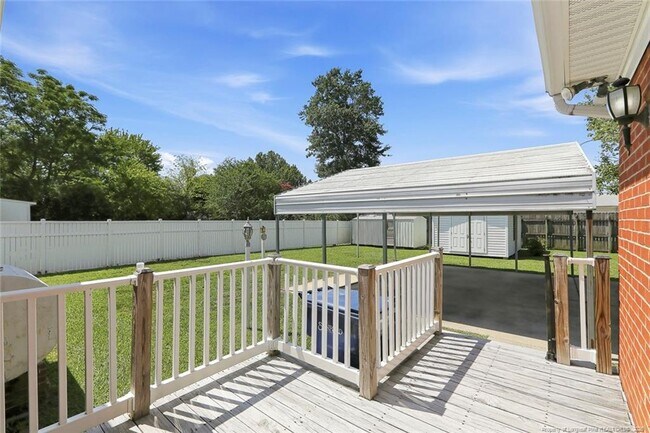 Building Photo - 2902 Cornell Dr