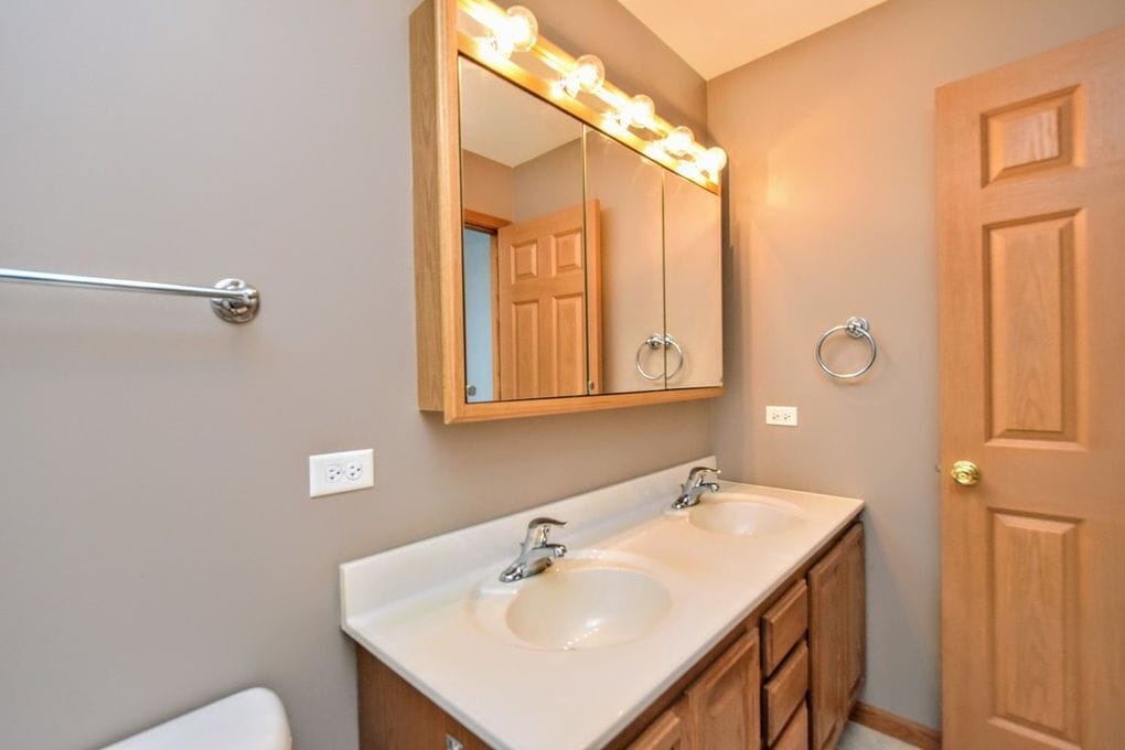 Building Photo - 5809 Fieldstone Trl