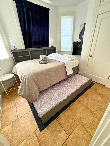 Building Photo - 1936 Channing Way