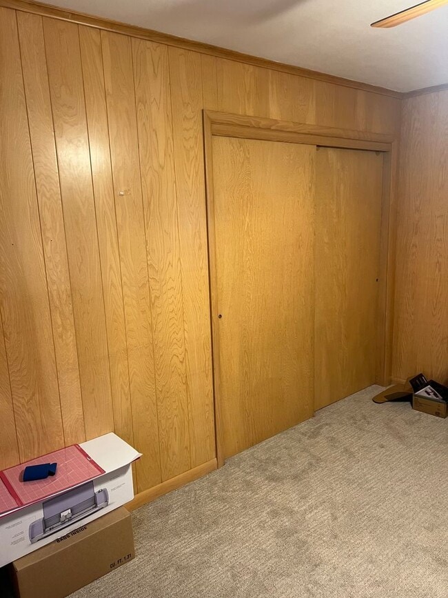 Building Photo - Rent; 3 bed acreage property