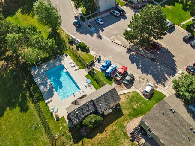 Building Photo - 3556 Queen Anne Way