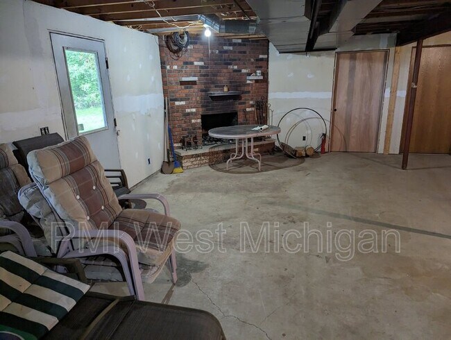 Building Photo - 4537 21st St