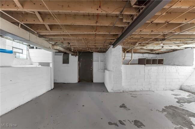 Building Photo - 9618 Willard Ave