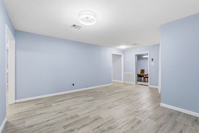 Building Photo - 3106 Madeley St