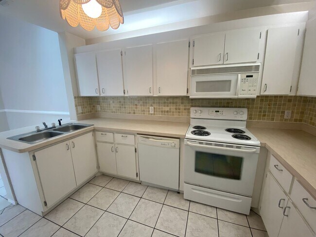 Building Photo - 3300 Loveland Blvd