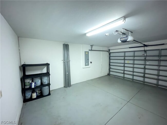 Building Photo - 3023 Lake Manatee Ct