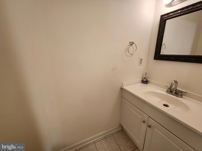 Building Photo - 10662 Spring Oak Ct