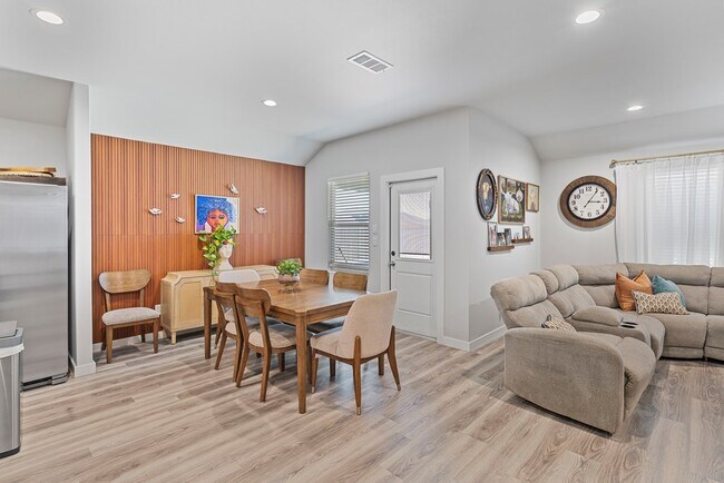 Building Photo - 7710 Purple Vitex Rd