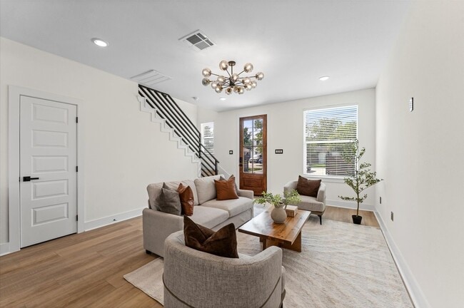 Building Photo - 8605 Amadwe St