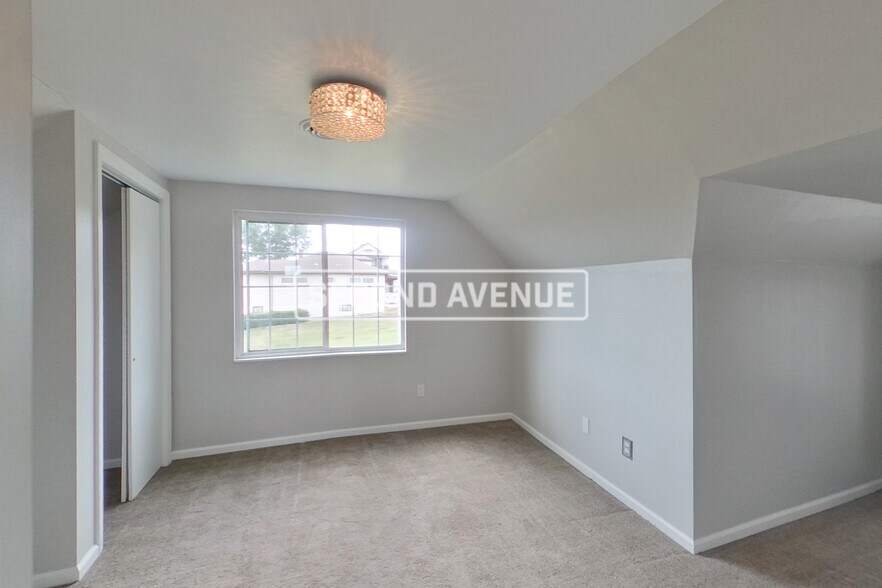 Building Photo - 2708 5th St