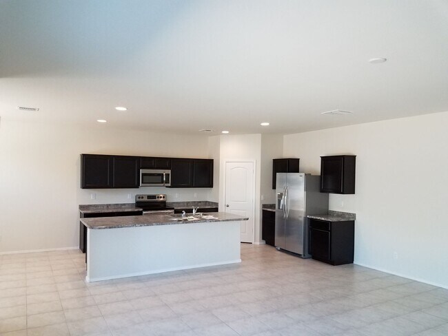 Building Photo - Four Bedroom home for rent in Magma Ranch for under $2000.00