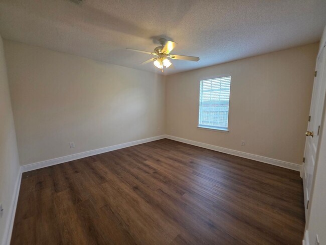 Building Photo - 4BR/3BA home with shed close to Navy Federal Credit Union