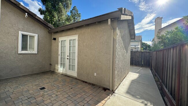 Building Photo - 5318 Pembroke Ct