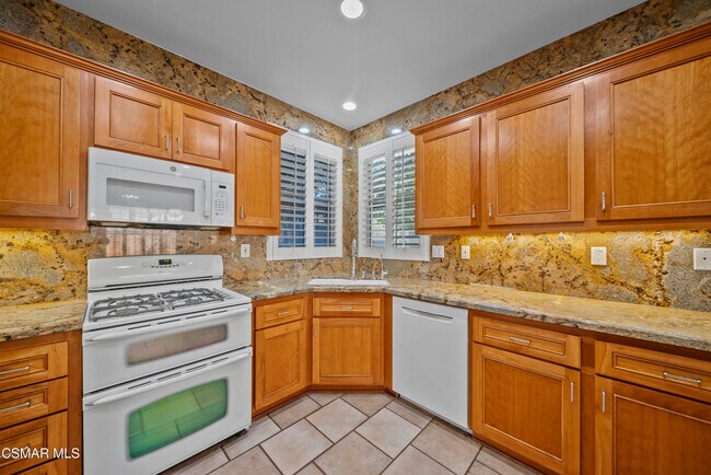 Building Photo - 2503 Via Mantilla