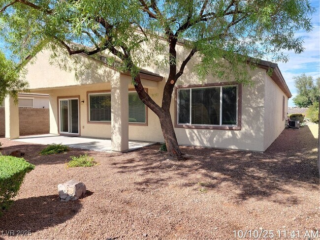 Building Photo - 2331 Bildad Dr