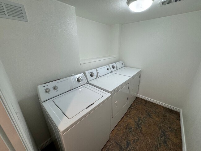 Building Photo - LEASING! Available NOW!