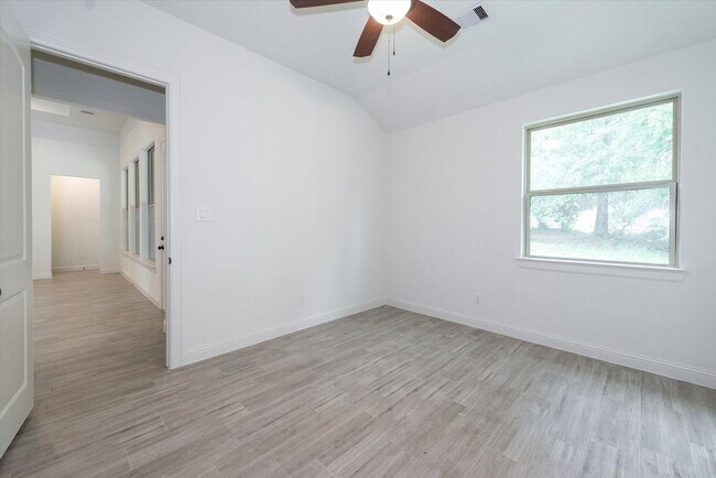 Building Photo - 4790 W Fork Blvd