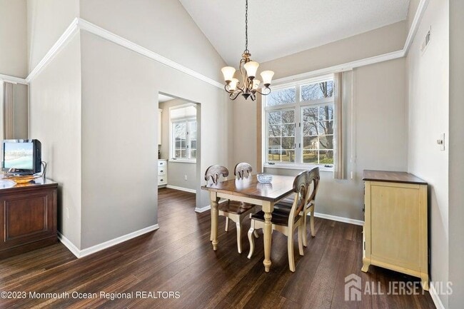 Building Photo - 48 Rutland Ln