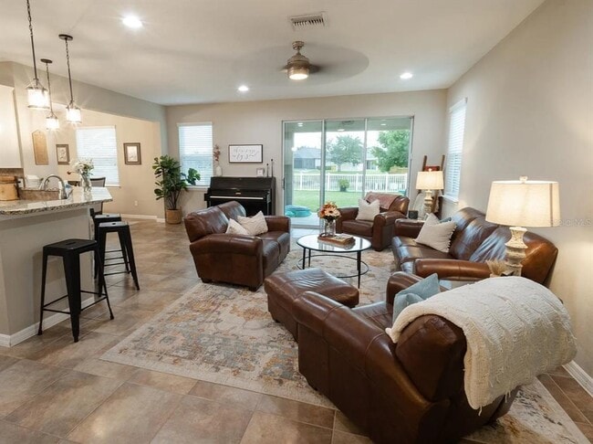 Building Photo - 6367 Golden Eye Glen
