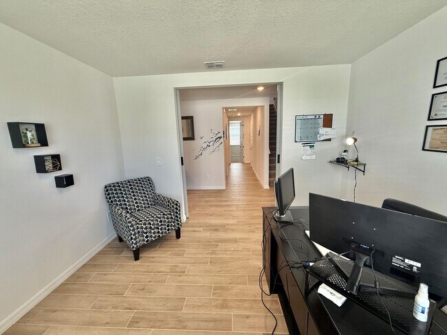 Building Photo - Bartow Rental Home!