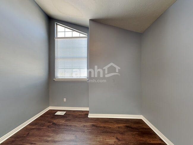 Building Photo - 4049 W Cimarron