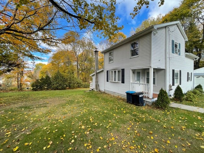 Building Photo - Charming 3-Bedroom Home Near Pontoosuc Lake