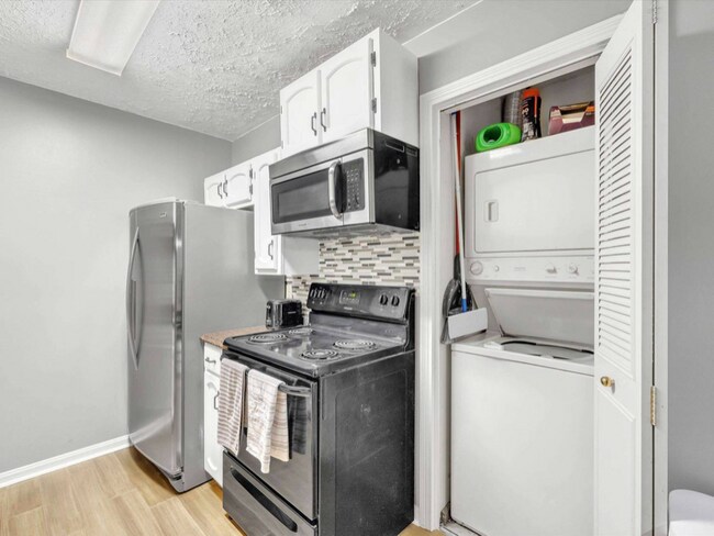 Building Photo - 4303 Loft Cove