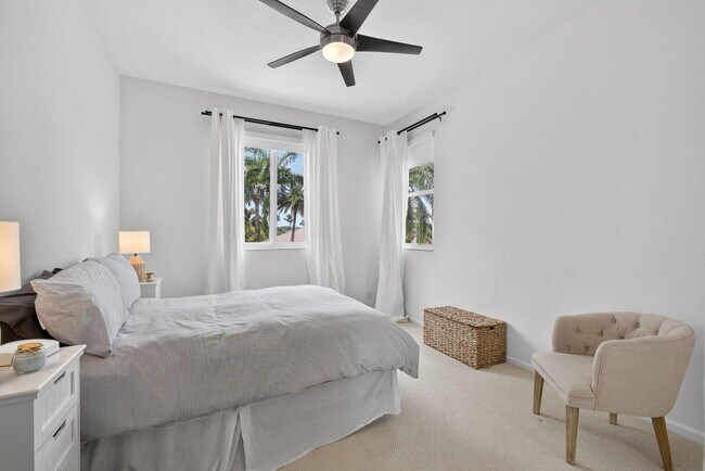 Building Photo - 11587 Manatee Bay Ln