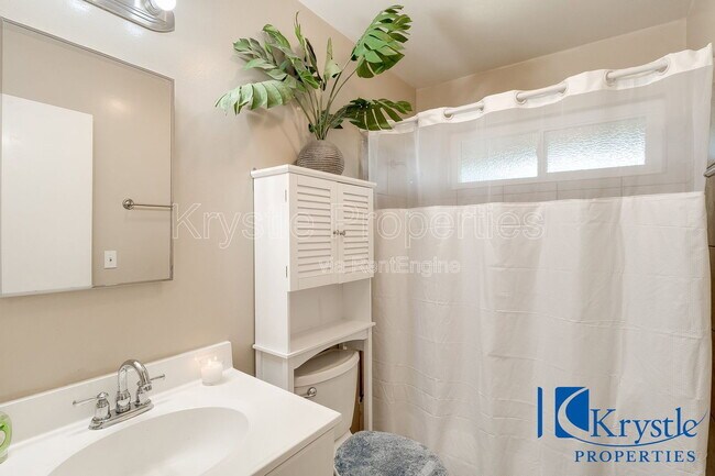 Building Photo - 138 Warwick Dr