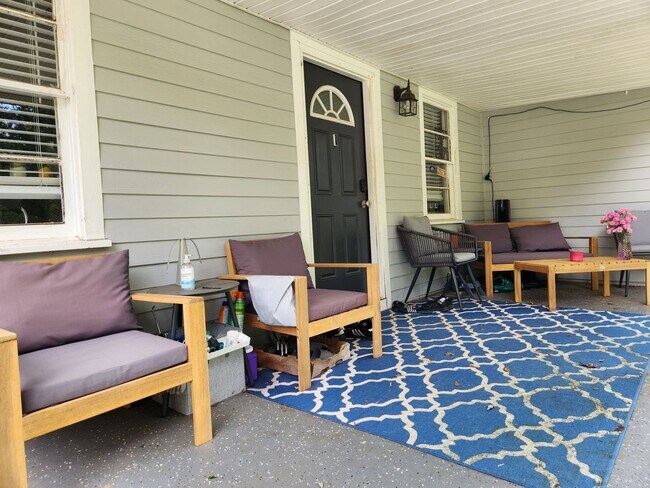 Building Photo - Charming 3BR/2BA Home Near Downtown Athens & Five Points