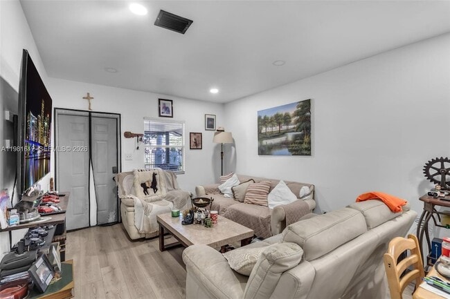 Building Photo - 3055 NW 23rd Ave