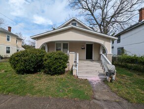 Building Photo - 23rd St