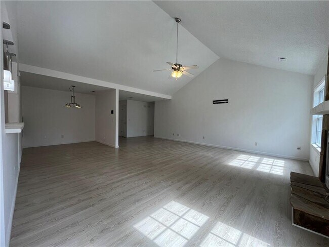 Building Photo - 54 Oxford Brook Way