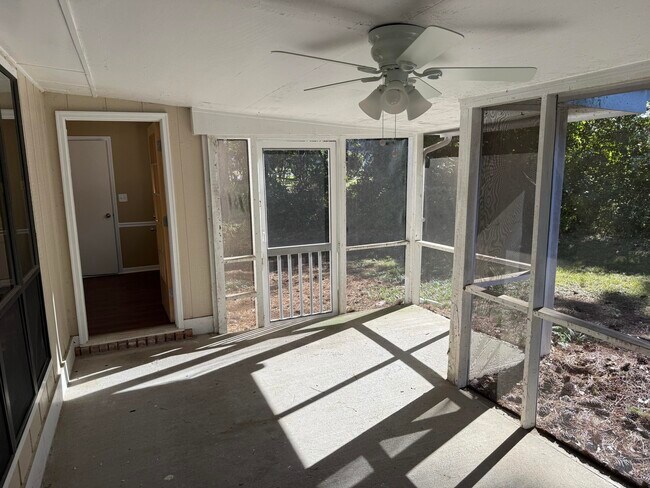 Building Photo - 3326 Quaker Springs Rd