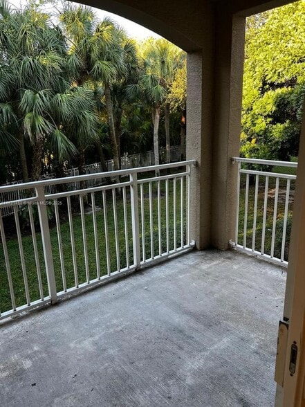 Building Photo - 6482 Emerald Dunes Dr