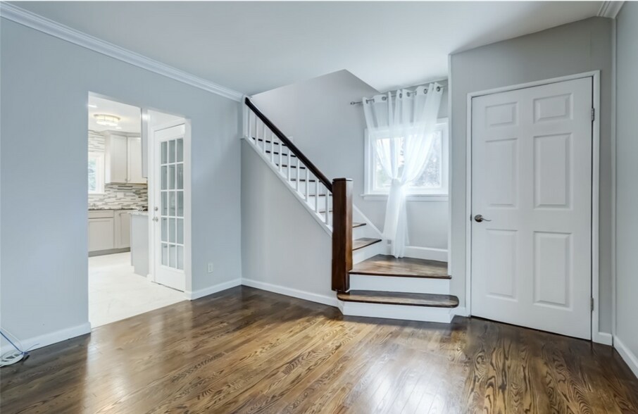 Building Photo - 138 Cherry Rd