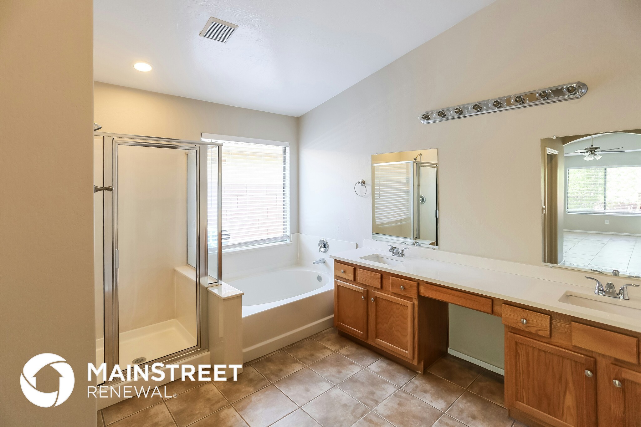 Building Photo - 8612 W Mohave St