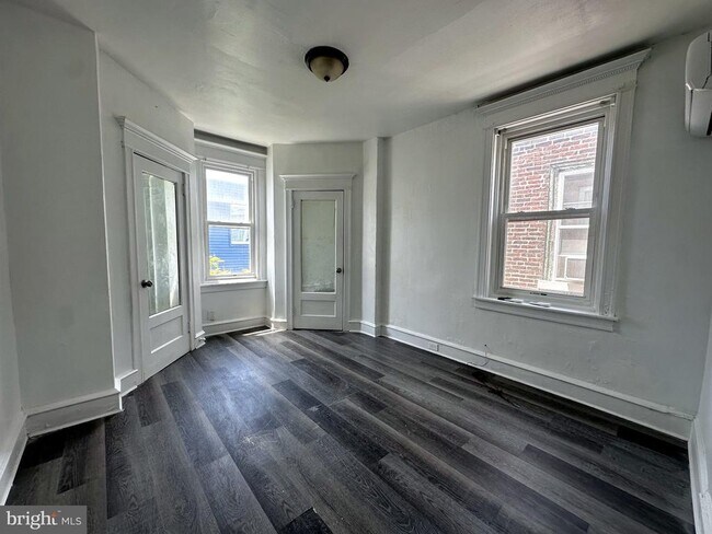 Building Photo - 6226 Spruce St