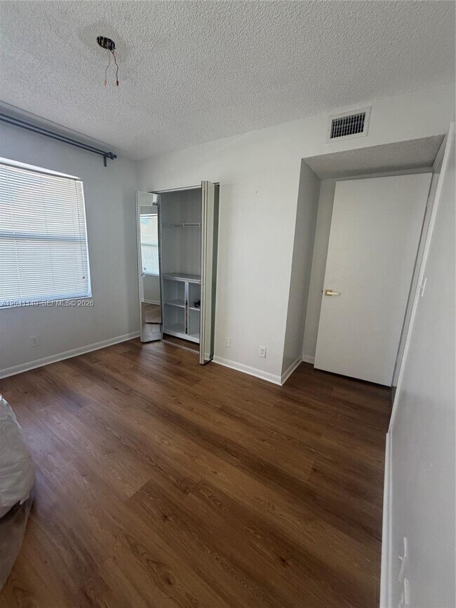 Building Photo - 3031 Holiday Springs Blvd